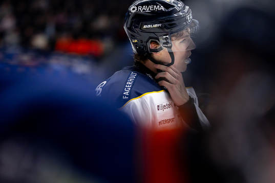 HV71s Oscar Fisker Molgaard deppar