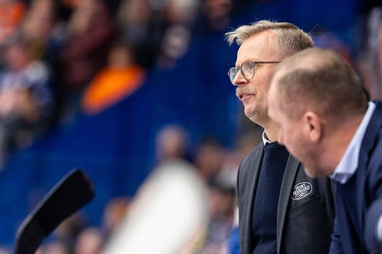HV71s assisterande tränare Johan Davidsson