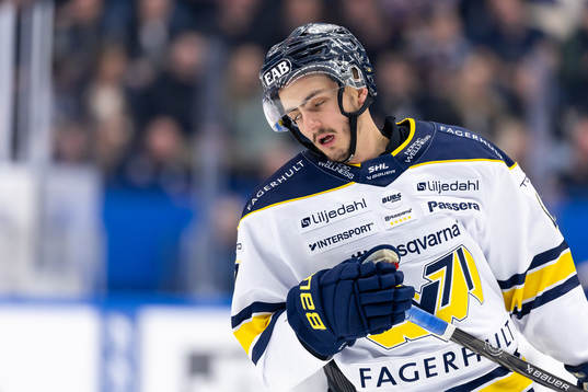 HV71s Isac Brännström deppar