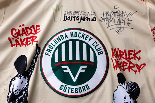 Frölundas matchtröja designad av Hellstrom Street Art