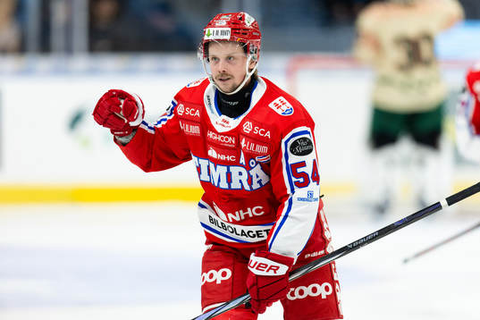 Timrås Jonathan Dahlén jublar