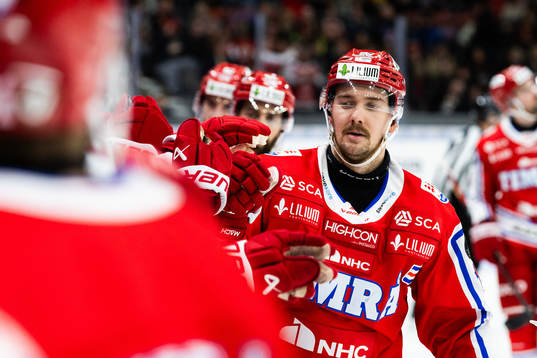 Timrås Panu Mieho jublar