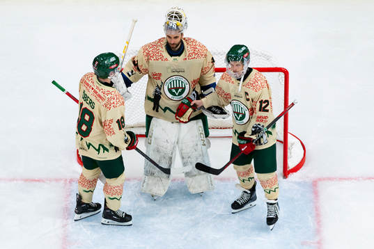 Frölundas Linus Öberg, målvakt Frans Tuohimaa och Max
