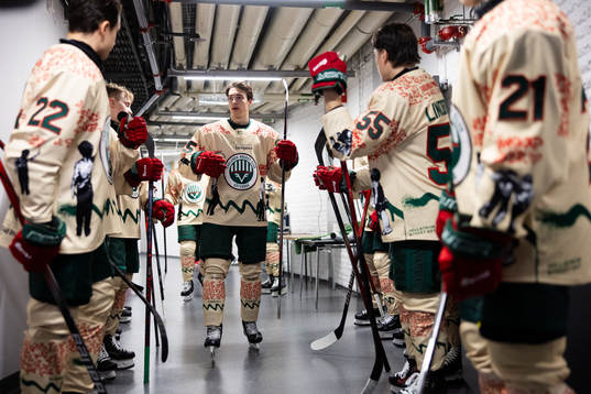 Frölundas David Edstrom innan ishockeymatchen i SHL mellan