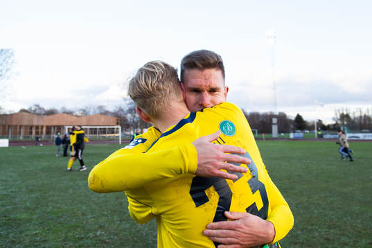 Ängelholms Niklas Svensson jublar