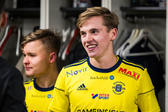 Ängelholms Jens Magnusson jublar