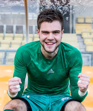 Ängelholms målvakt Robin Streifert jublar
