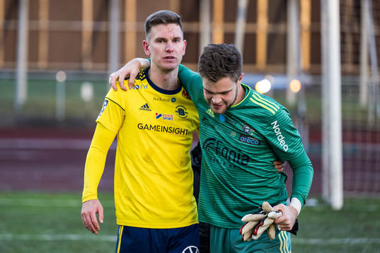 Ängelholms Niklas Svensson och målvakt Robin Streifert