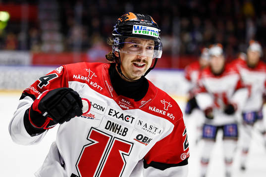 Örebros Hannes Björninen jublar