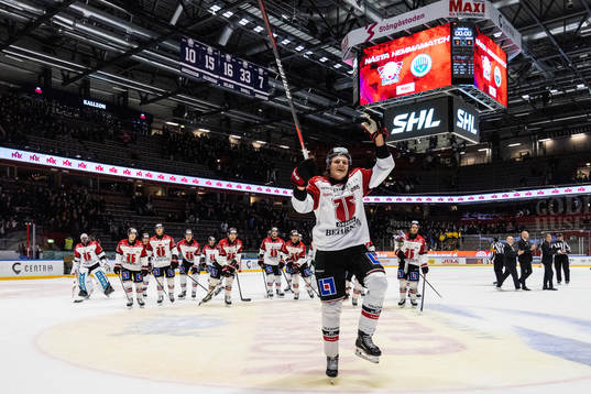 Örebros spelare jublar