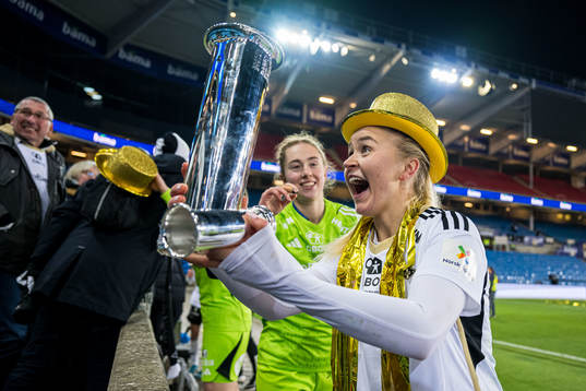 Anna Jøsendal of Rosenborg celebrates with the trophy