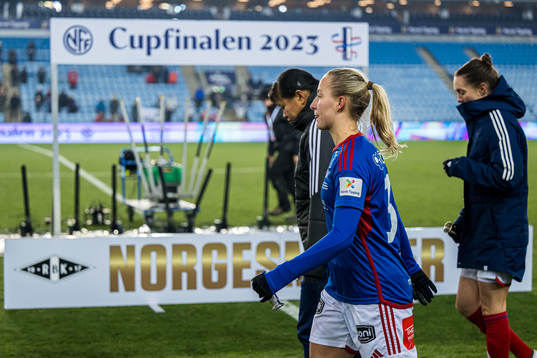 Stine Nybø Brekken of Vålerenga looks dejected