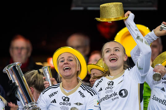 Mali Lilleås Næss and Elin Åhgren Sørum of Rosenborg