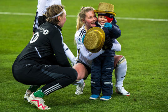 Lene Christensen and Selma Sol Magnusdottir of Rosenborg