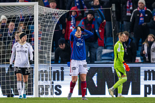 Elise Thorsnes of Vålerenga looks dejected