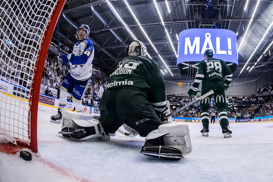 2-2 bakom Färjestads målvakt Carl Lindbom och Leksands