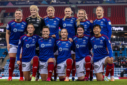 The starting eleven of Vålerenga, from the top left;