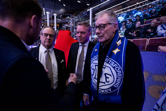 Dan Labraaten innan ishockeymatchen i SHL mellan Leksand
