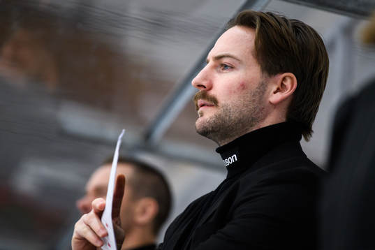 Moras assisterande tränare Fabian Gunnarsson