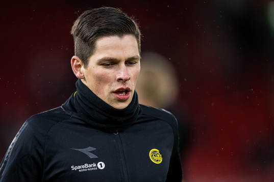 Sondre Brunstad Fet of Bodø/Glimt warms up
