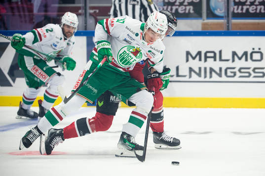 Rögles Albin Sundsvik och Malmö Redhawks Kim Rosdahl