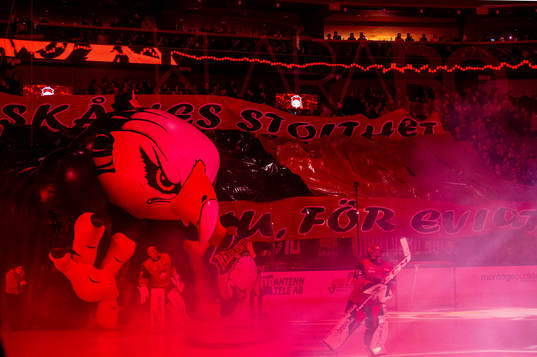 Malmö Redhawks supportrars tifo innan ishockeymatchen i