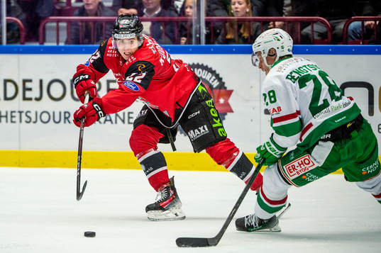 Malmö Redhawks Janne Kuokkanen mot Rögles Anton Bengtsson
