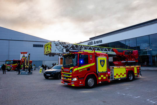 Brandkår utanför ABB Arena Nord