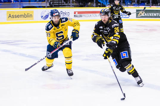 Södertäljes Stelio Mattheos och Västerås Erik Flood