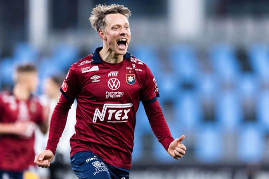 Örgrytes Viktor Lundberg jublar