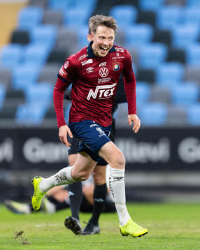 Örgrytes Viktor Lundberg jublar
