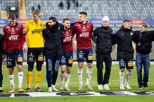 Örgrytes spelare jublar