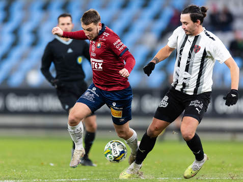Örgrytes Erion Sadiku och Nordic Uniteds Igors Tarasovs