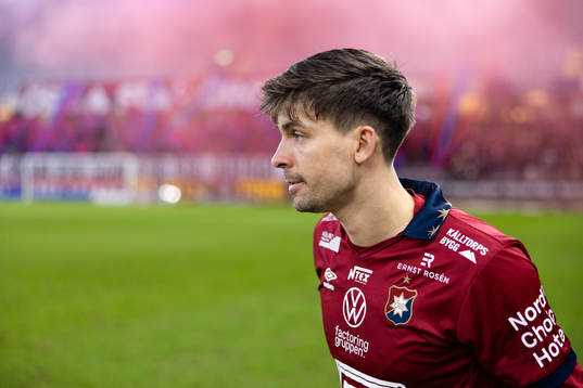 Örgrytes Daniel Paulson innan fotbollsmatchen i kvalet
