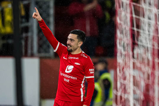 Niklas Castro of Brann celebrates