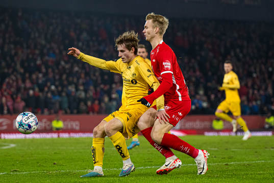 Oscar Forsmo Kapskarmo of Bodø/Glimt and Magnus Warming of
