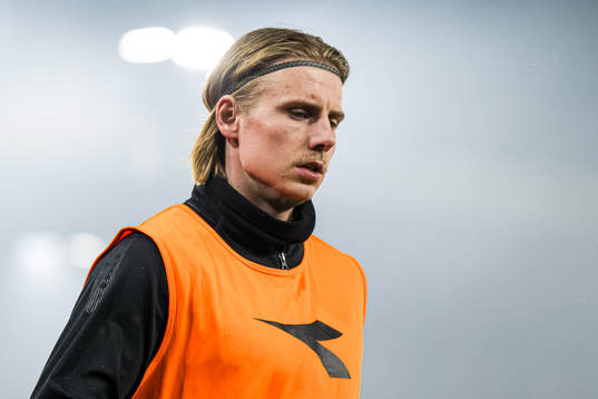 Isak Helstad Amundsen of Bodø/Glimt warms up