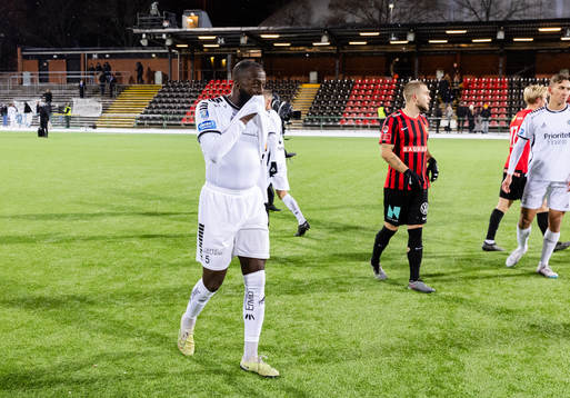 Utsiktens Ronald Mukiibi deppar