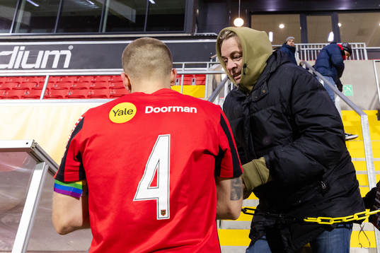 Brommapojkarnas Amadeus Sögaard och Runar Sögaard jublar