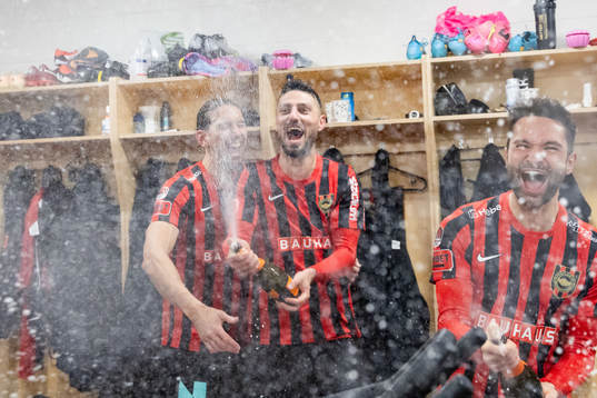 Brommapojkarnas Nikola Vasic, Rebin Sulaka och Marijan