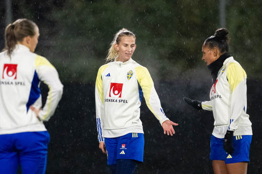 Sofia Jakobsson and Madelen Janogy