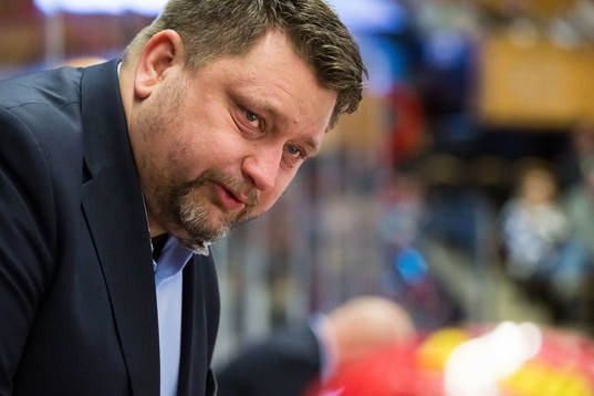 MoDos tränare Mattias Karlin
