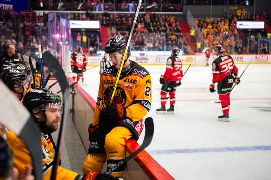 Luleås Oskari Laaksonen deppar