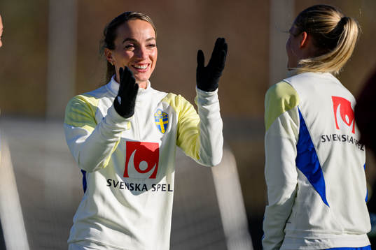 Kosovare Asllani of Sweden of the women’s national