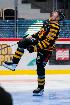 Skellefteås Pär Lindholm jublar