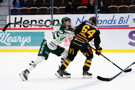 Färjestads Jack Berglund och Skellefteås Jonathan Pudas