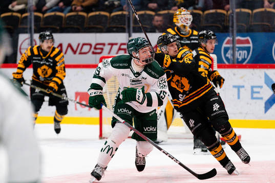 Färjestads Jack Berglund och Skellefteås Linus Lindström