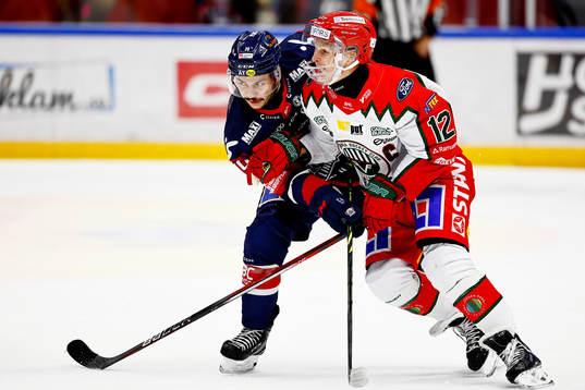 Linköpings Ty Rattie och Frölundas Max Friberg