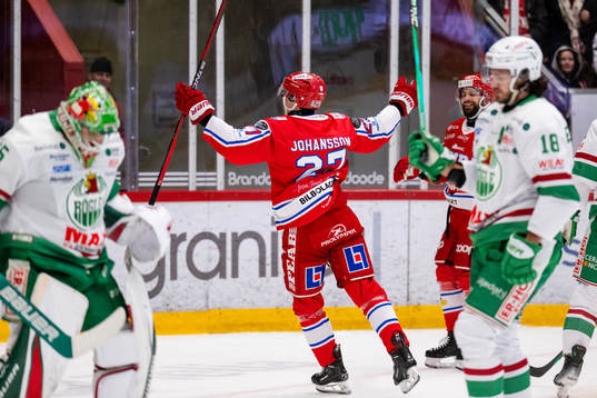 Timrås Oliver Johansson jublar