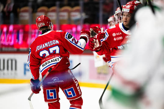 Timrås Oliver Johansson jublar